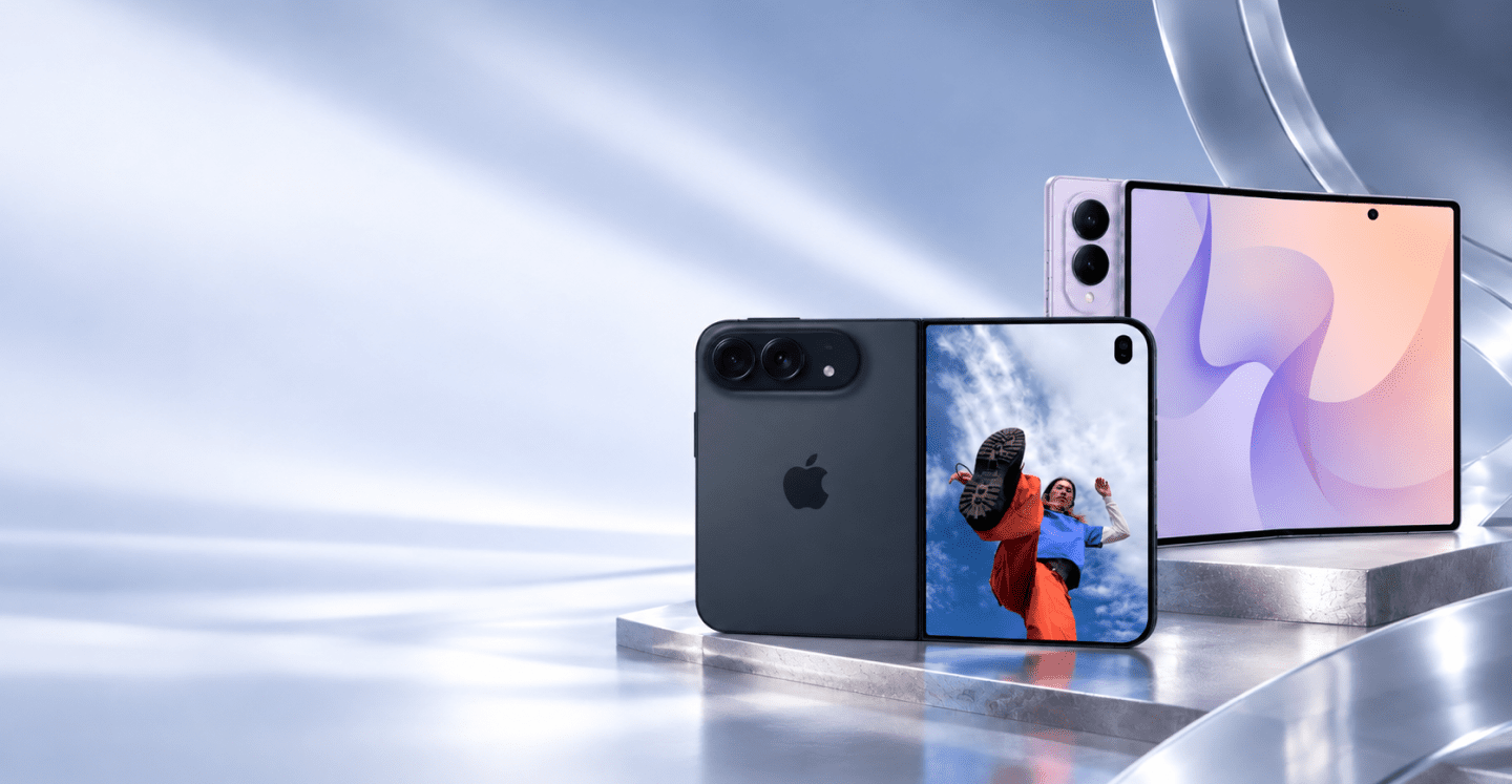 iPhone Duo vs Samsung Galaxy Z Fold8